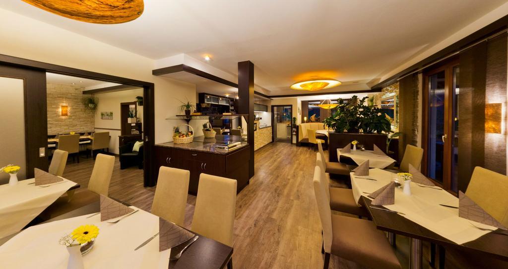 Hotel - Restaurant Sonneneck Dornstetten Esterno foto